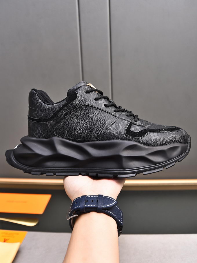 Louis Vuitton Sneakers Mens ID:20250217-62